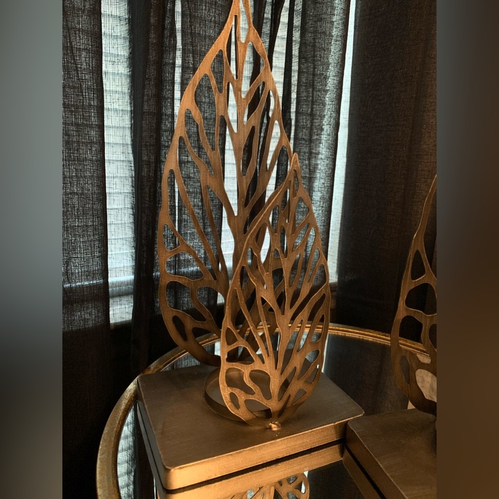 Set of 2 Metal Leaf Candler Holders